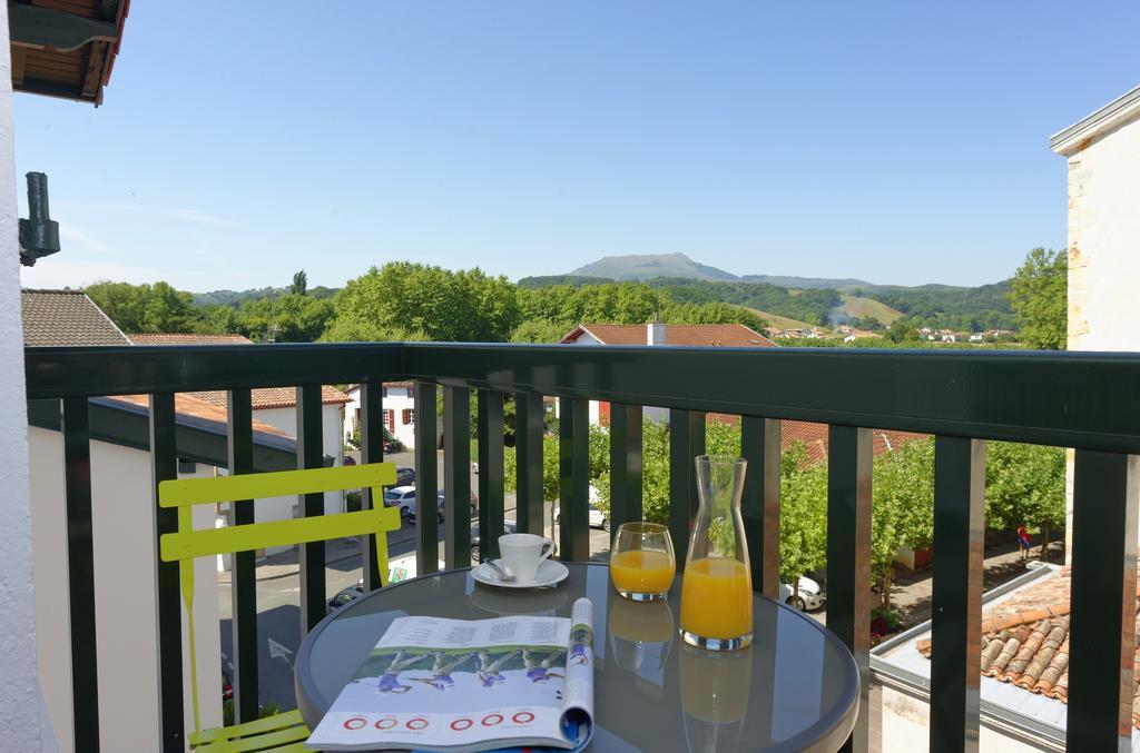 Logis Hotel De La Nivelle Saint-Pée-sur-Nivelle Quarto foto