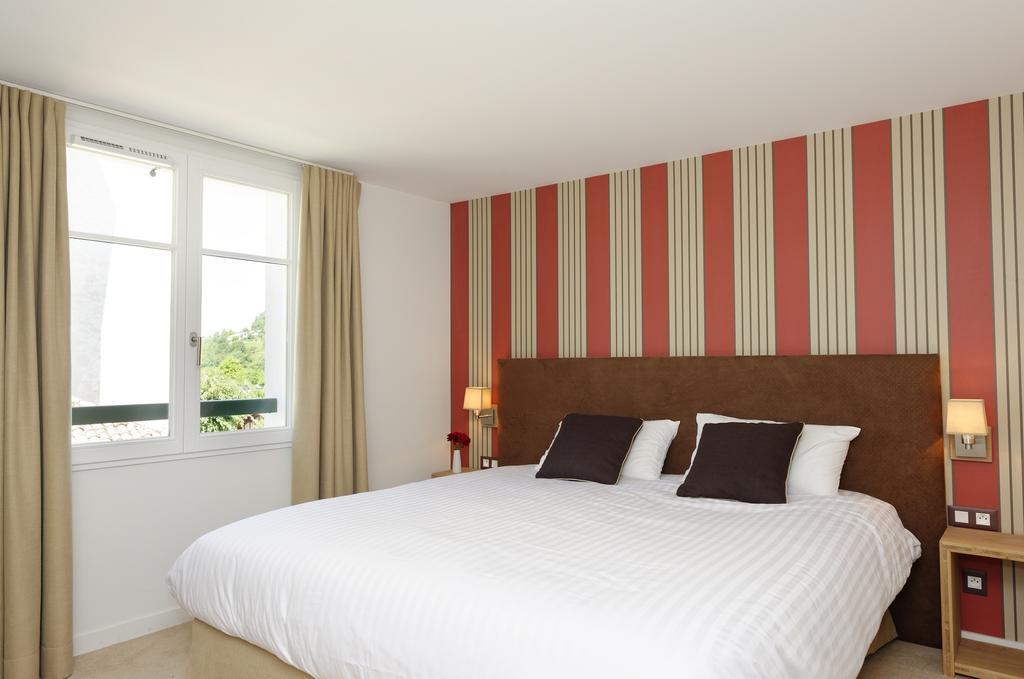 Logis Hotel De La Nivelle Saint-Pée-sur-Nivelle Quarto foto
